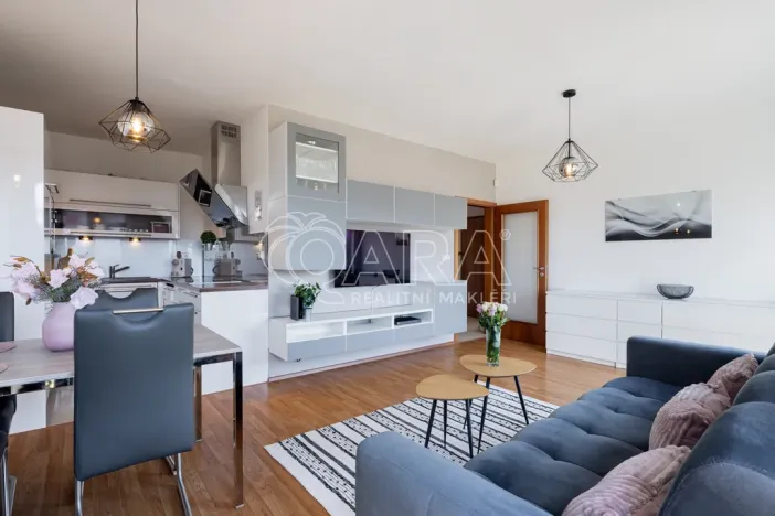 Prodej bytu 2+kk, Praha - Pitkovice, Májovková, 67 m2