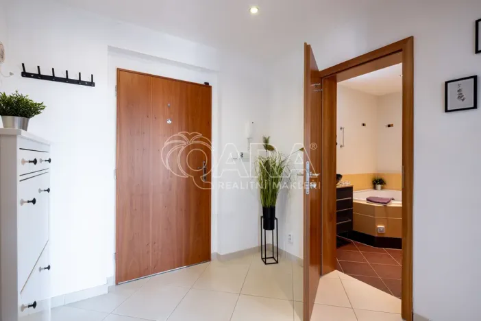 Prodej bytu 2+kk, Praha - Pitkovice, Májovková, 67 m2