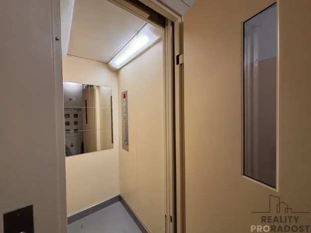 Pronájem bytu 1+1, Brno, Renčova, 45 m2