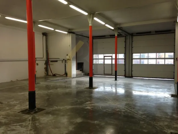 Prodej komerční nemovitosti, Břeclav, Široký dvůr, 1700 m2