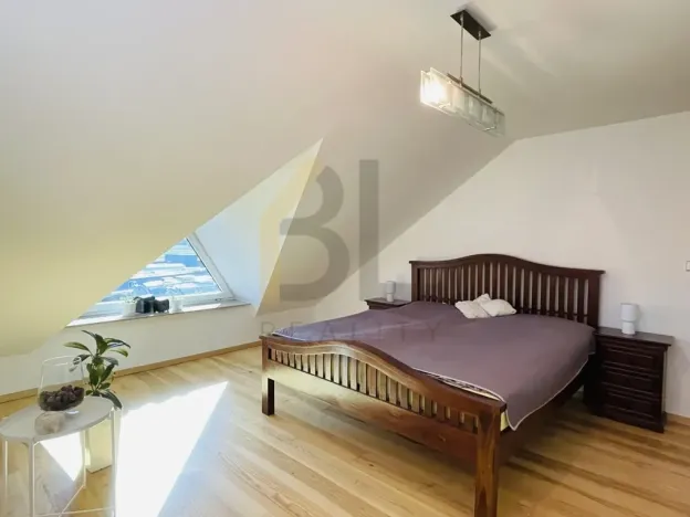 Prodej komerční nemovitosti, Břeclav, Široký dvůr, 1700 m2