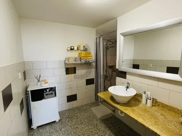 Prodej komerční nemovitosti, Břeclav, Široký dvůr, 1700 m2