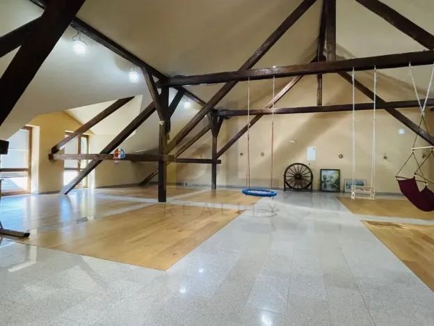 Prodej komerční nemovitosti, Břeclav, Široký dvůr, 1700 m2