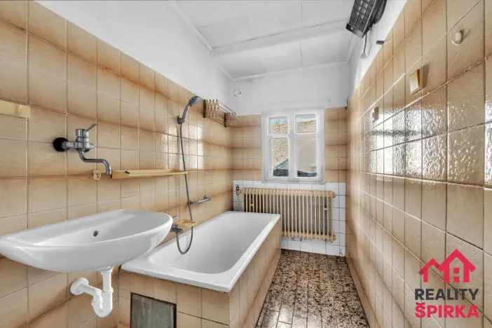 Prodej rodinného domu, Banín, 234 m2