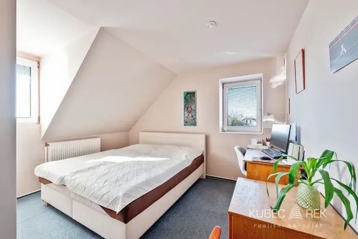 Prodej rodinného domu, Malšice, Lomská, 240 m2