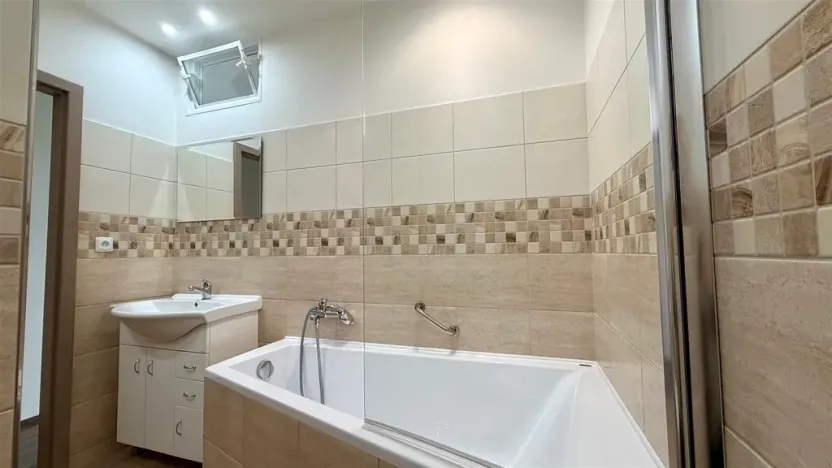 Pronájem bytu 2+1, Cheb, Přátelství, 49 m2