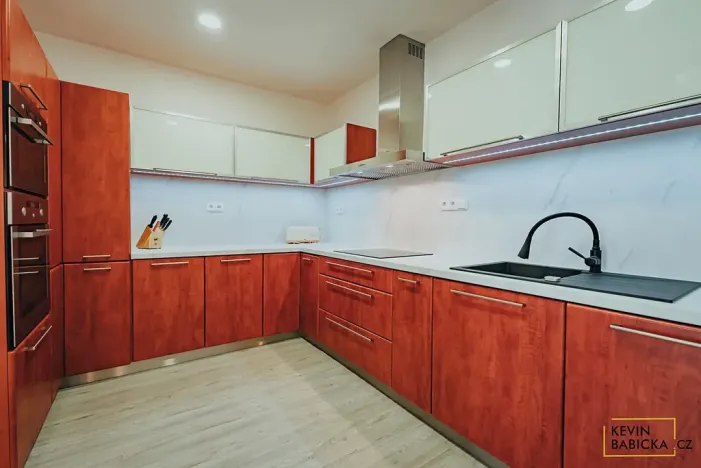 Pronájem bytu 3+kk, Brno, Kosmova, 95 m2