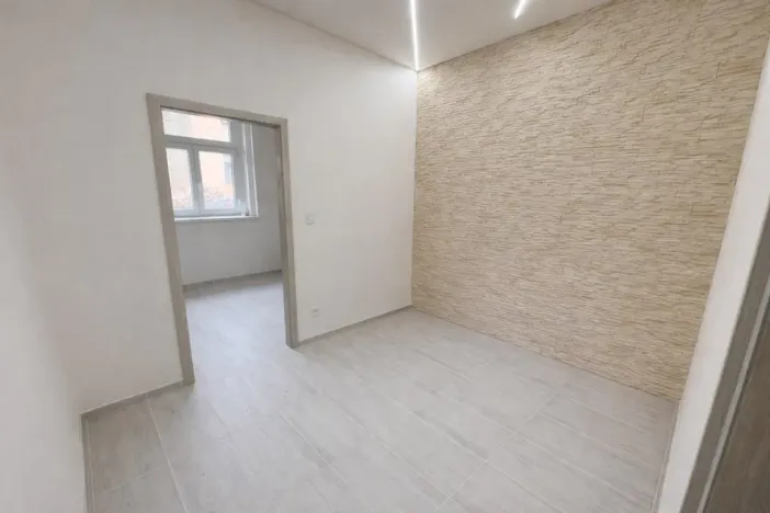 Pronájem bytu 3+1, Praha - Žižkov, Na Jarově, 55 m2