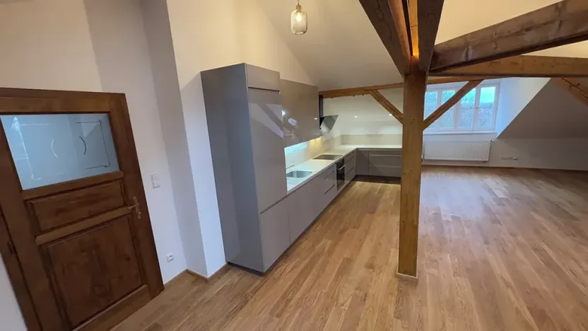 Pronájem bytu 3+kk, Praha - Libeň, Zvonařovská, 175 m2