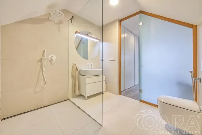 Prodej rodinného domu, Babice, Lomená, 293 m2