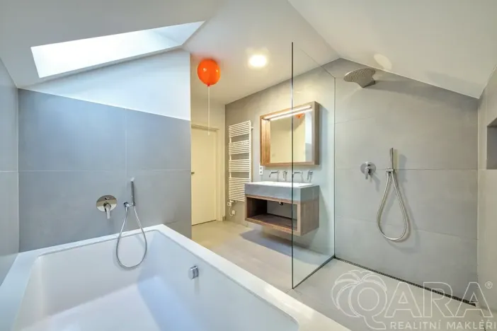 Prodej rodinného domu, Babice, Lomená, 293 m2