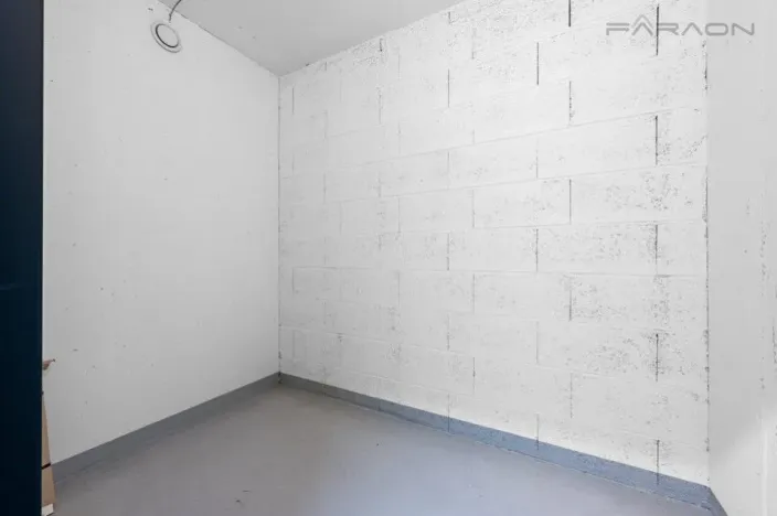 Pronájem bytu 2+kk, Praha - Holešovice, Sanderova, 63 m2