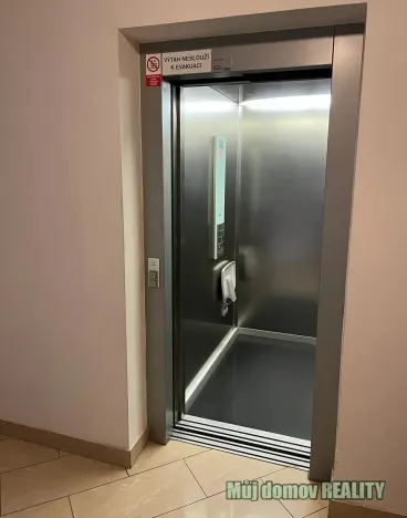 Pronájem bytu 3+kk, Praha - Stodůlky, Radouňova, 92 m2