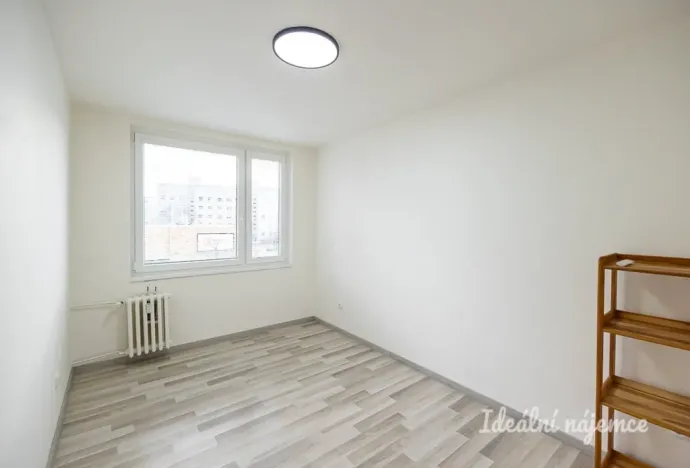 Pronájem bytu 2+kk, Praha - Hloubětín, Kardašovská, 42 m2