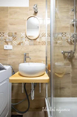 Pronájem bytu 2+kk, Praha - Hloubětín, Kardašovská, 42 m2