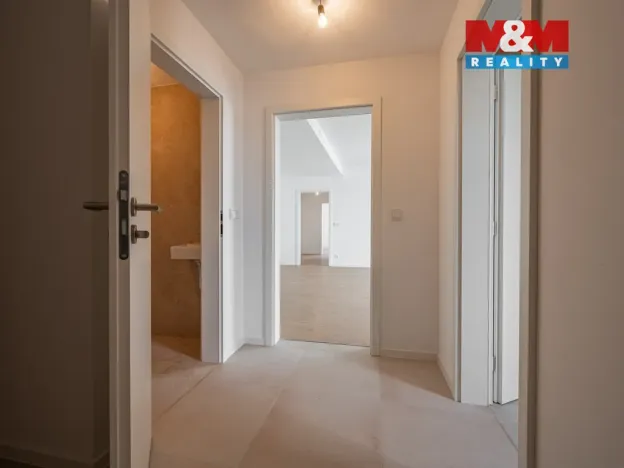 Prodej bytu 3+kk, Benešov, Dukelská, 83 m2