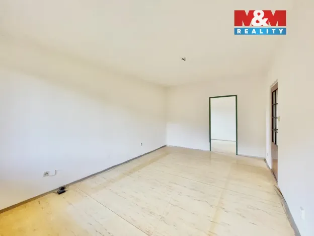 Prodej bytu 4+1, Záchlumí, 74 m2