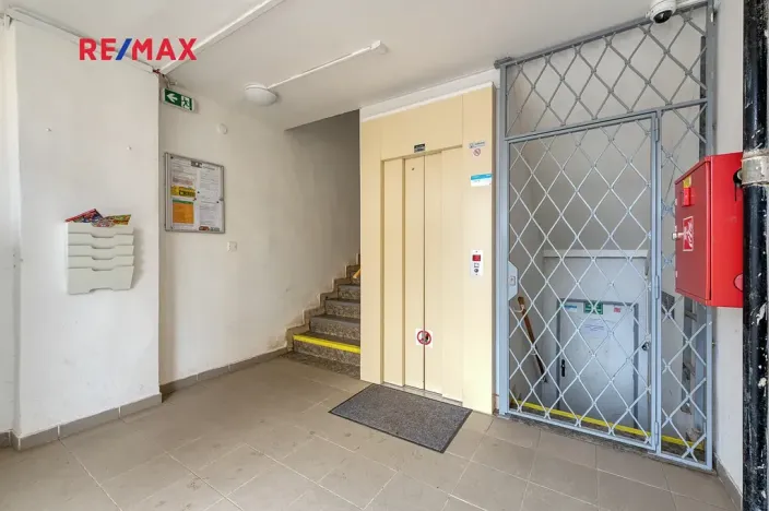 Prodej bytu 3+1, Praha - Letňany, Rýmařovská, 77 m2