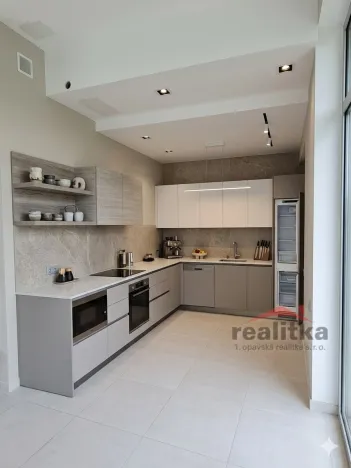 Prodej bytu 3+kk, Opava - Město, Popská, 182 m2