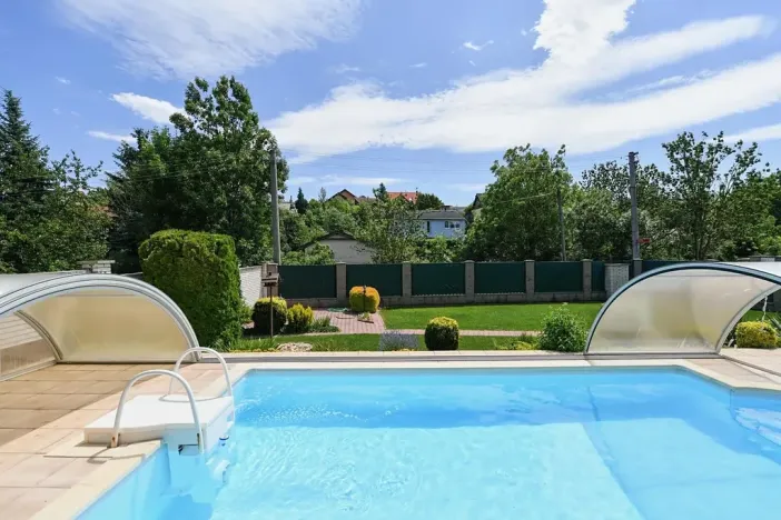 Prodej rodinného domu, Horoměřice, 350 m2