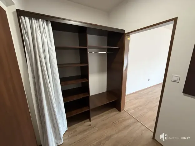 Pronájem bytu 1+kk, Praha - Libeň, Pod plynojemem, 36 m2