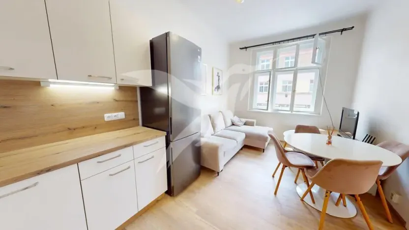 Pronájem bytu 1+1, Praha - Nusle, Nuselská, 42 m2