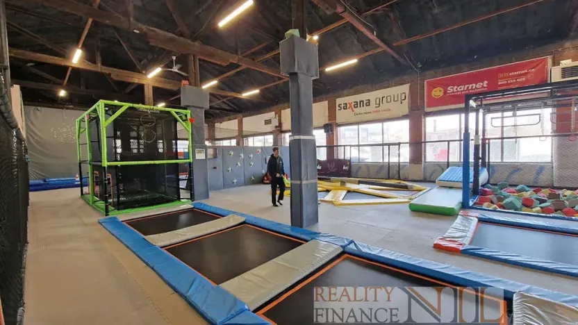 Pronájem skladu, Plzeň, 1074 m2