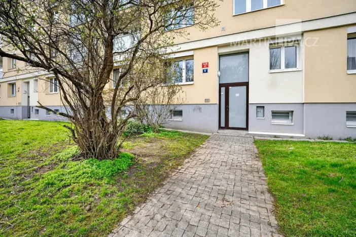 Prodej bytu 2+1, Praha - Libeň, náměstí Na Balabence, 53 m2