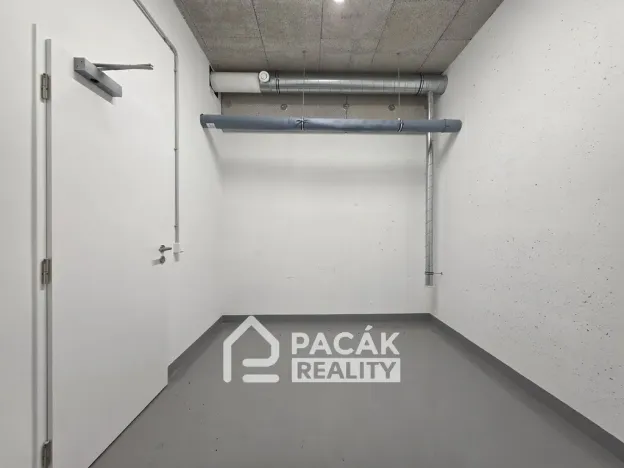 Pronájem garáže, Olomouc, Milana Ticháka, 30 m2