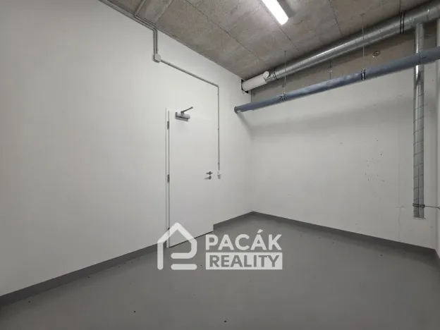 Pronájem garáže, Olomouc, Milana Ticháka, 30 m2