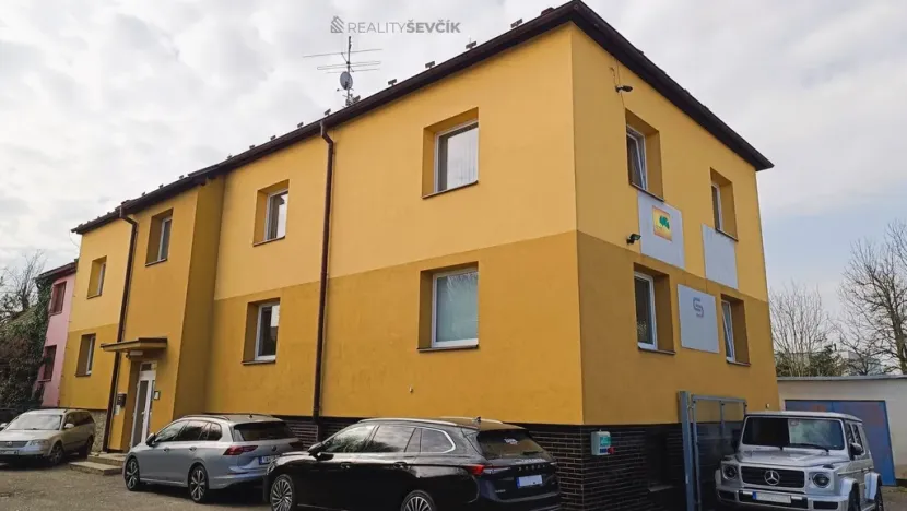 Prodej obchodního prostoru, České Budějovice - České Budějovice 4, Hlinská, 440 m2