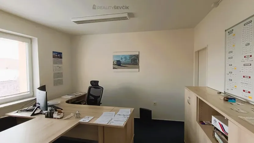 Prodej obchodního prostoru, České Budějovice - České Budějovice 4, Hlinská, 440 m2