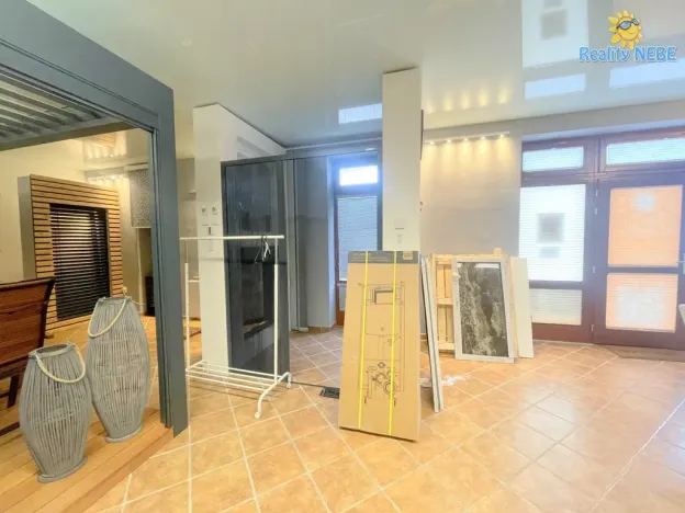 Pronájem obchodního prostoru, Jesenice, Budějovická, 95 m2