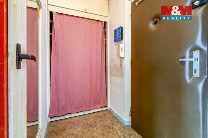 Prodej bytu 1+kk, Hradec Králové - Slezské Předměstí, Třebechovická, 27 m2