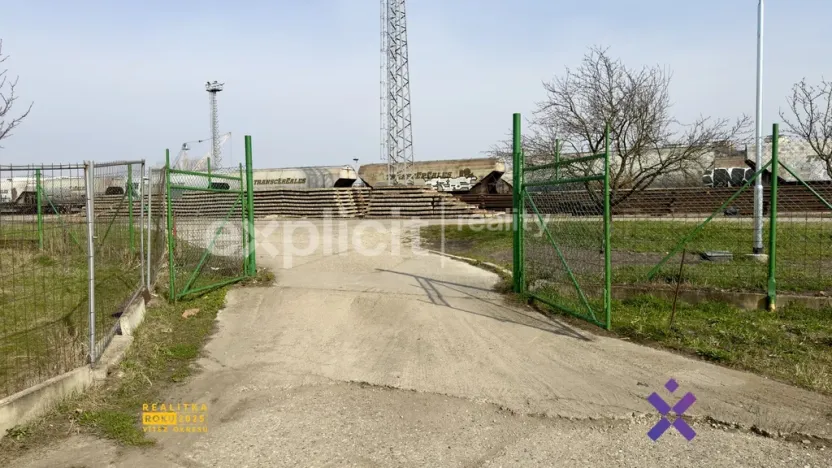 Pronájem komerčního pozemku, Kunovice, Na Drahách, 100 m2