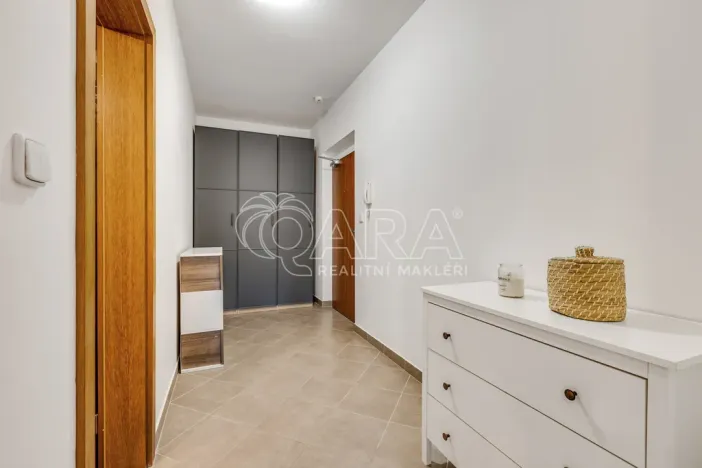 Prodej bytu 1+kk, Praha - Hlubočepy, Geologická, 48 m2