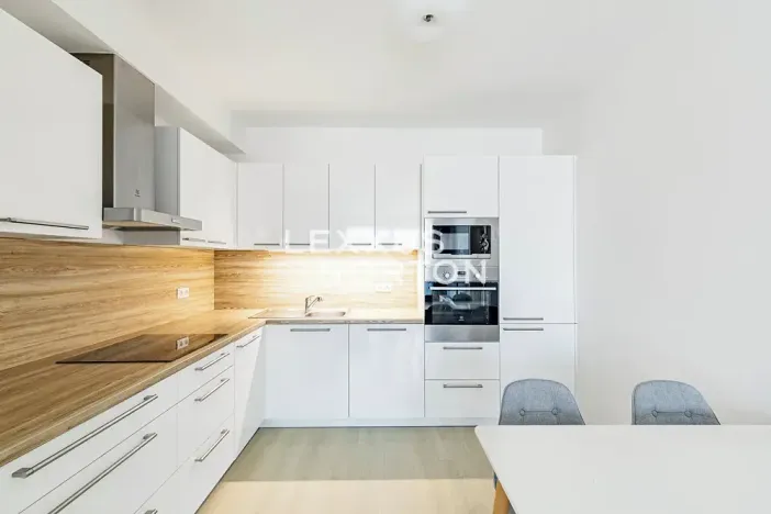 Pronájem bytu 2+kk, Praha - Holešovice, V háji, 52 m2