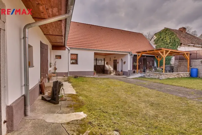 Prodej rodinného domu, Drhovle - Pamětice, 160 m2