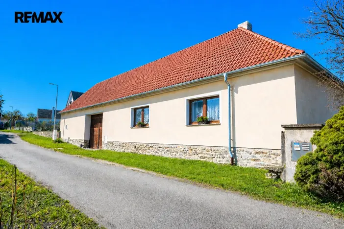 Prodej rodinného domu, Drhovle - Pamětice, 160 m2