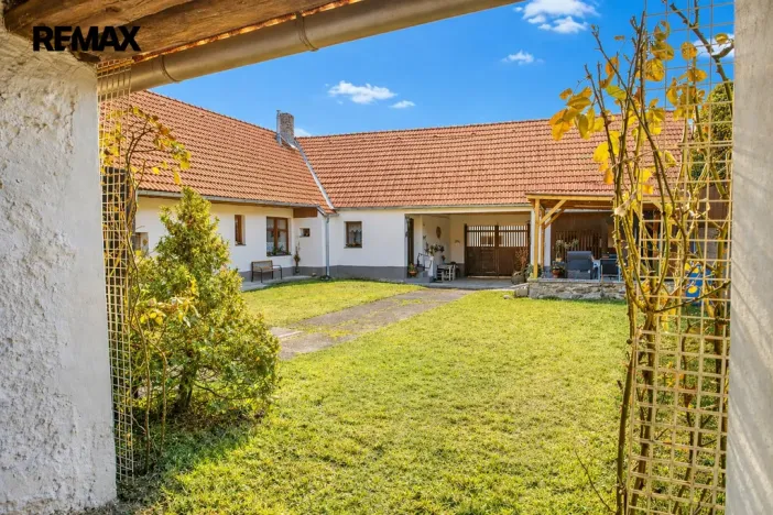 Prodej rodinného domu, Drhovle - Pamětice, 160 m2