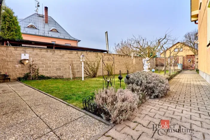 Prodej rodinného domu, Kolová, 180 m2