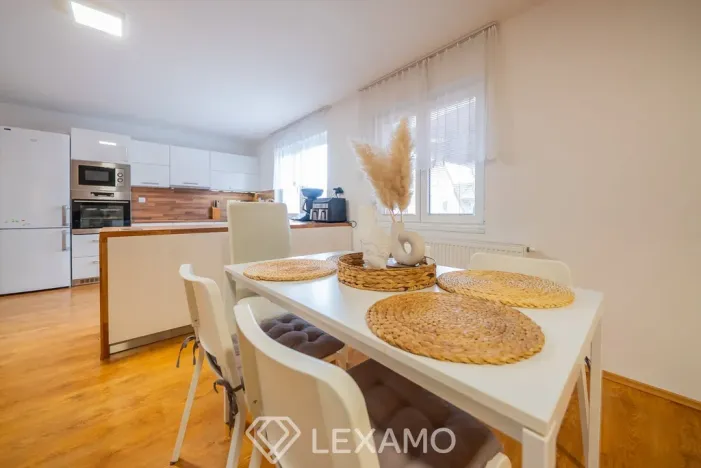 Prodej rodinného domu, Znojmo, Krapkova, 222 m2