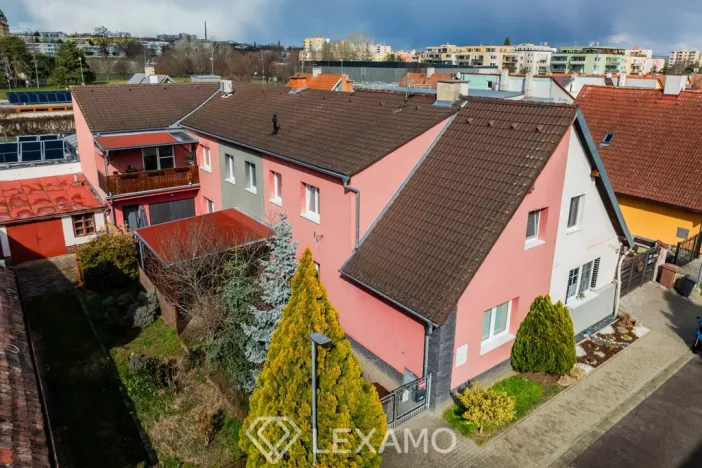 Prodej rodinného domu, Znojmo, Krapkova, 222 m2