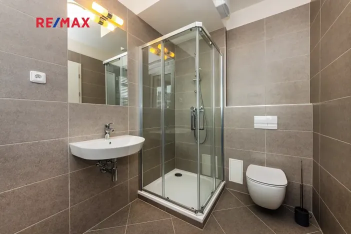 Prodej bytu 3+kk, Praha - Dolní Měcholupy, Kardausova, 84 m2