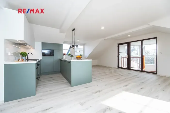 Pronájem bytu 2+kk, Dobříč, 80 m2