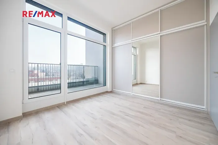 Pronájem bytu 2+kk, Praha - Modřany, Kolmanova, 56 m2