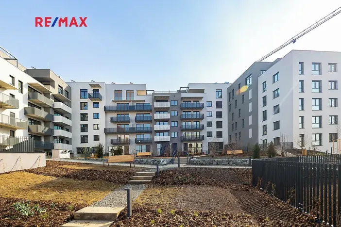 Pronájem bytu 2+kk, Praha - Modřany, Kolmanova, 56 m2