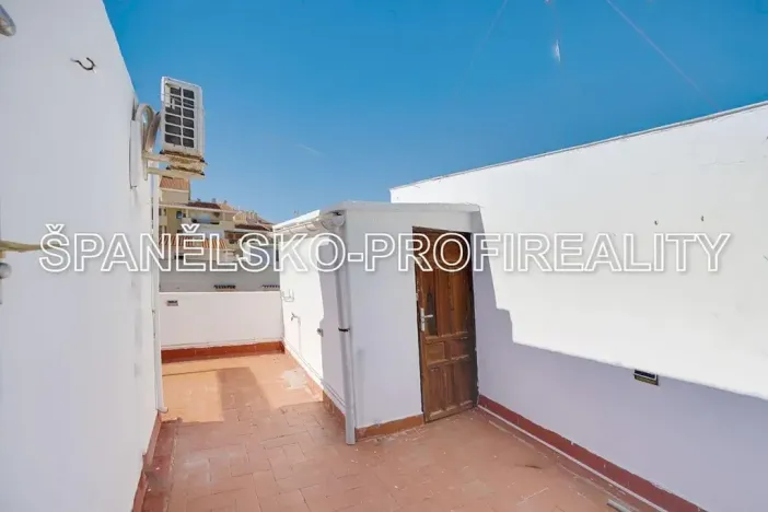 Prodej vícegeneračního domu, Alicante, Španělsko, 78 m2