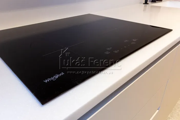 Pronájem bytu 2+kk, Praha - Bubeneč, Lotyšská, 63 m2