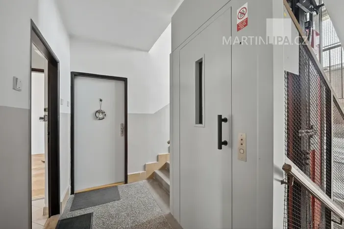 Prodej bytu 2+1, Praha - Libeň, náměstí Na Balabence, 53 m2